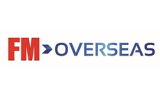 Rote Buchstaben FM mit blauem Schriftzug OVERSEAS.
